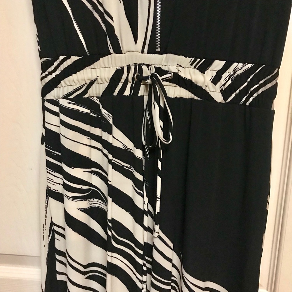 Jumpsuit - Picture 3 of 8